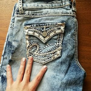 Distressed premier jeans size 7